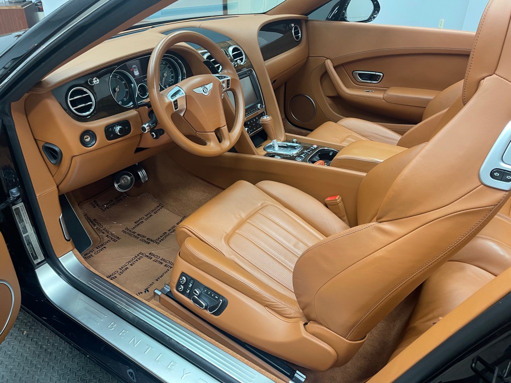 2013 Bentley Continental Image 23