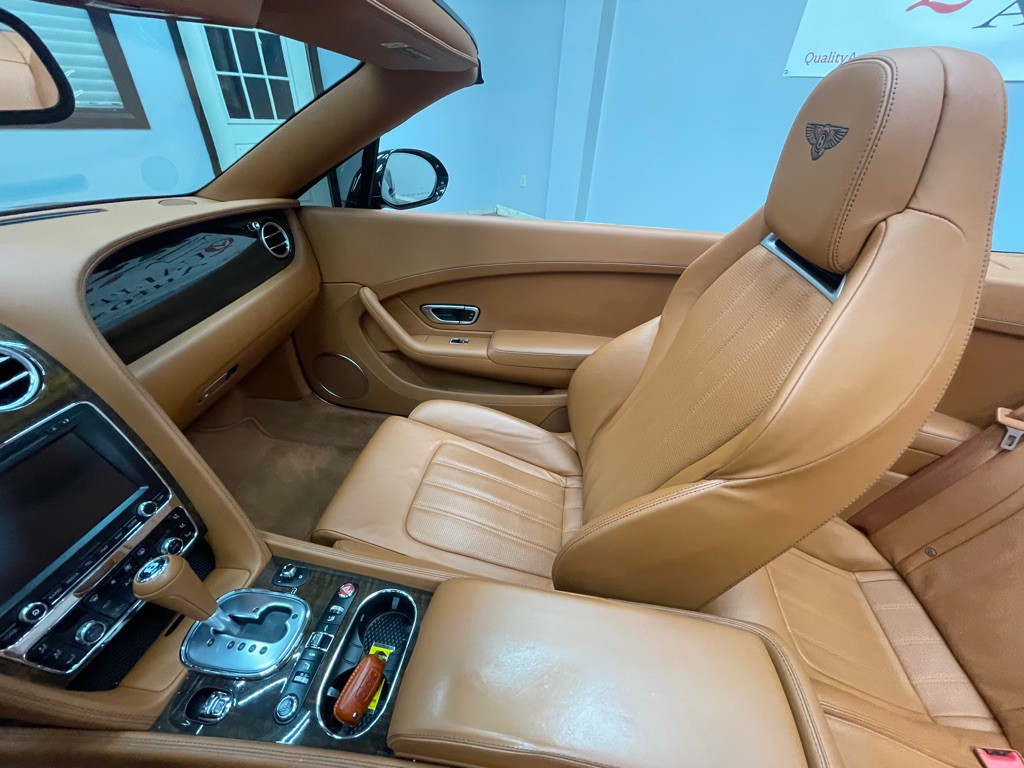 2013 Bentley Continental Image 29