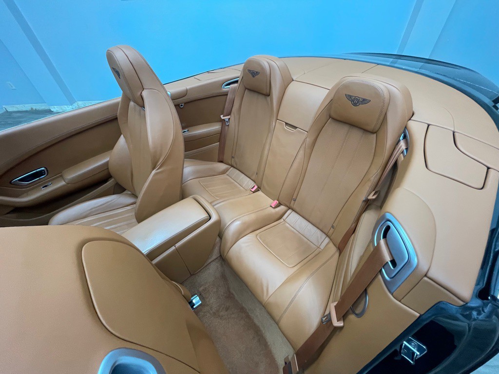 2013 Bentley Continental Image 30