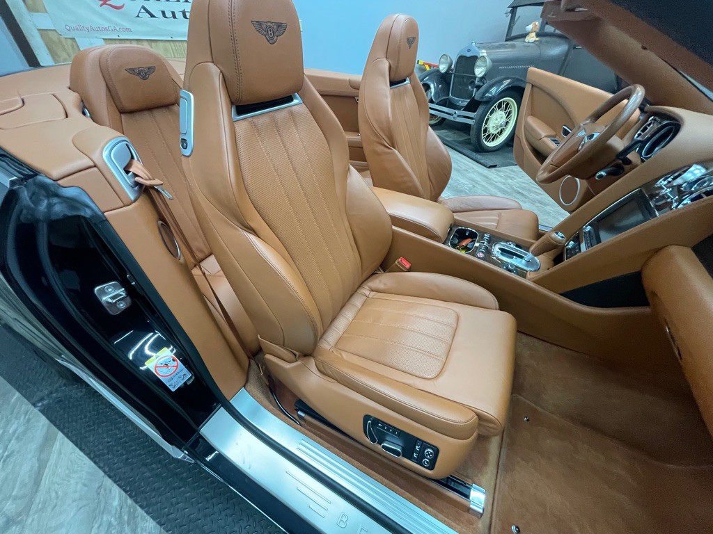 2013 Bentley Continental Image 32