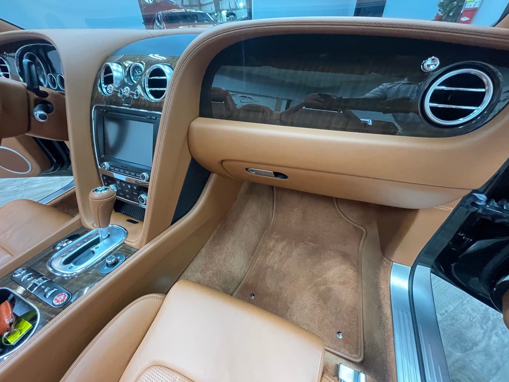 2013 Bentley Continental Image 36