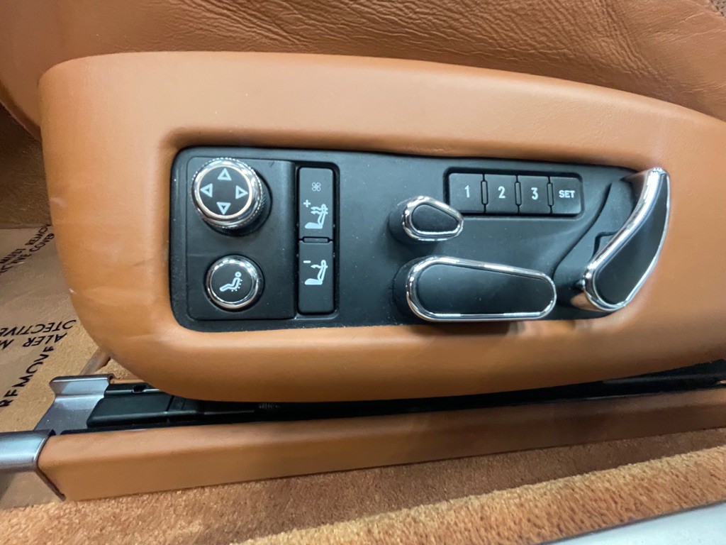 2013 Bentley Continental Image 46