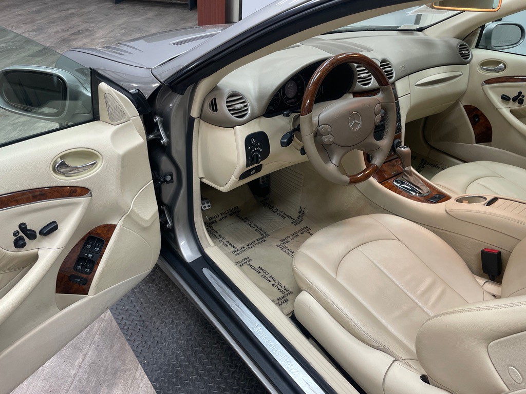 2008 Mercedes-Benz CLK-Class Image 4