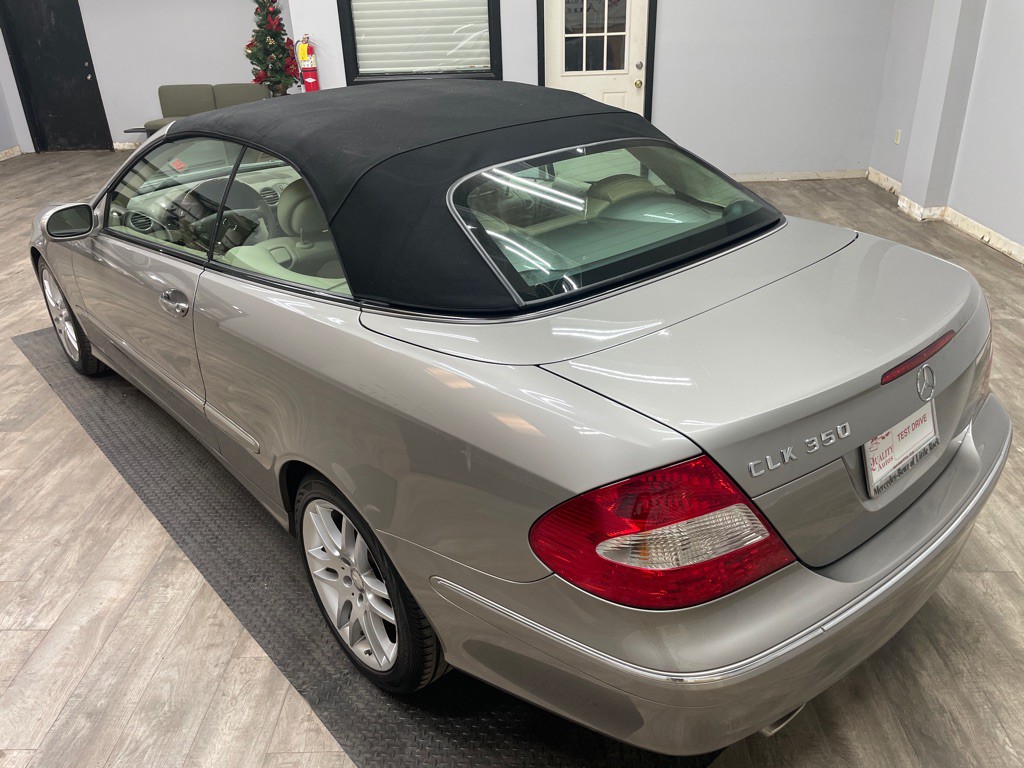 2008 Mercedes-Benz CLK-Class Image 16
