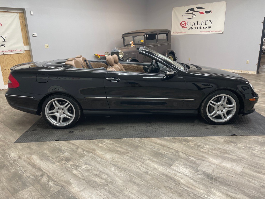 2009 Mercedes-Benz CLK-Class Image 11