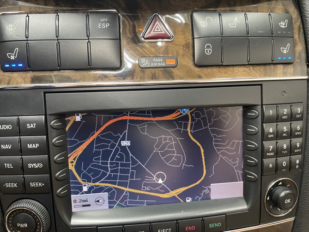 2009 Mercedes-Benz CLK-Class Image 30