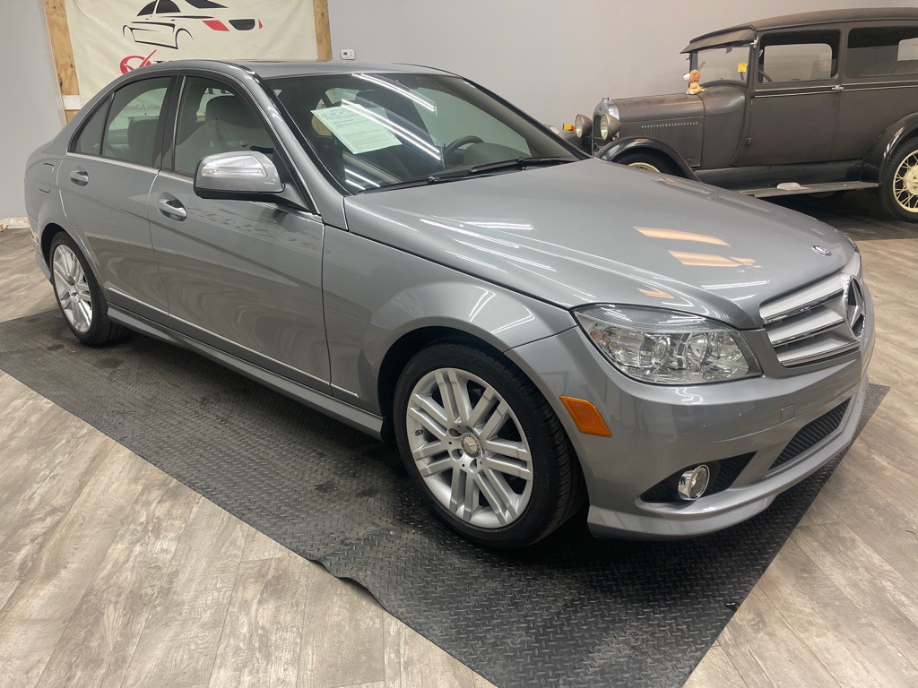 2008 Mercedes-Benz C-Class Image 3
