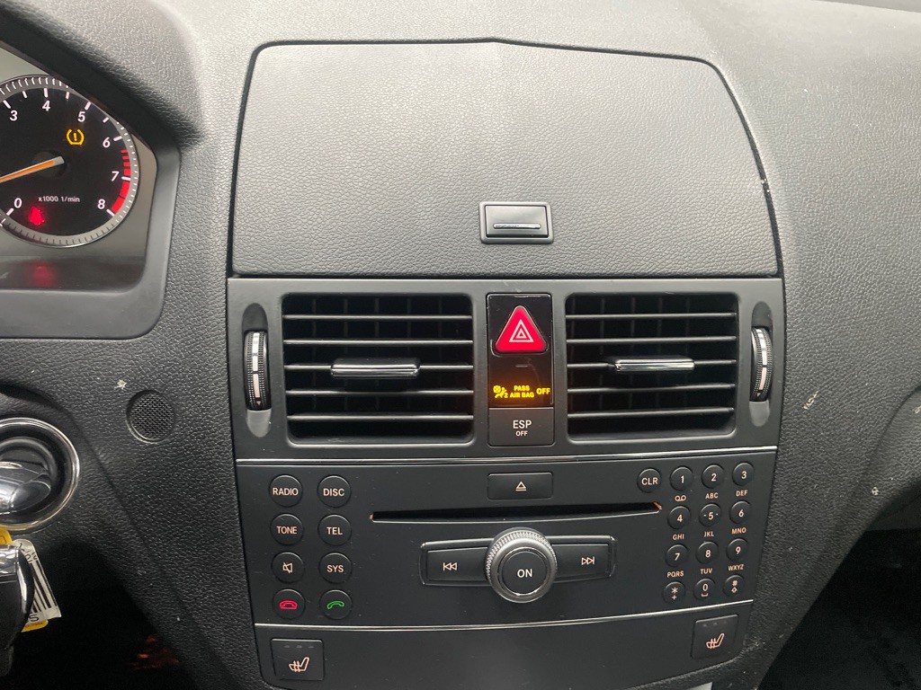 2008 Mercedes-Benz C-Class Image 19