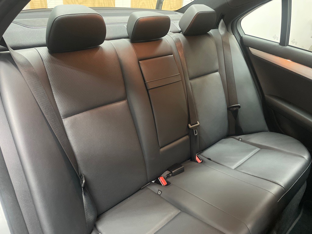 2008 Mercedes-Benz C-Class Image 32