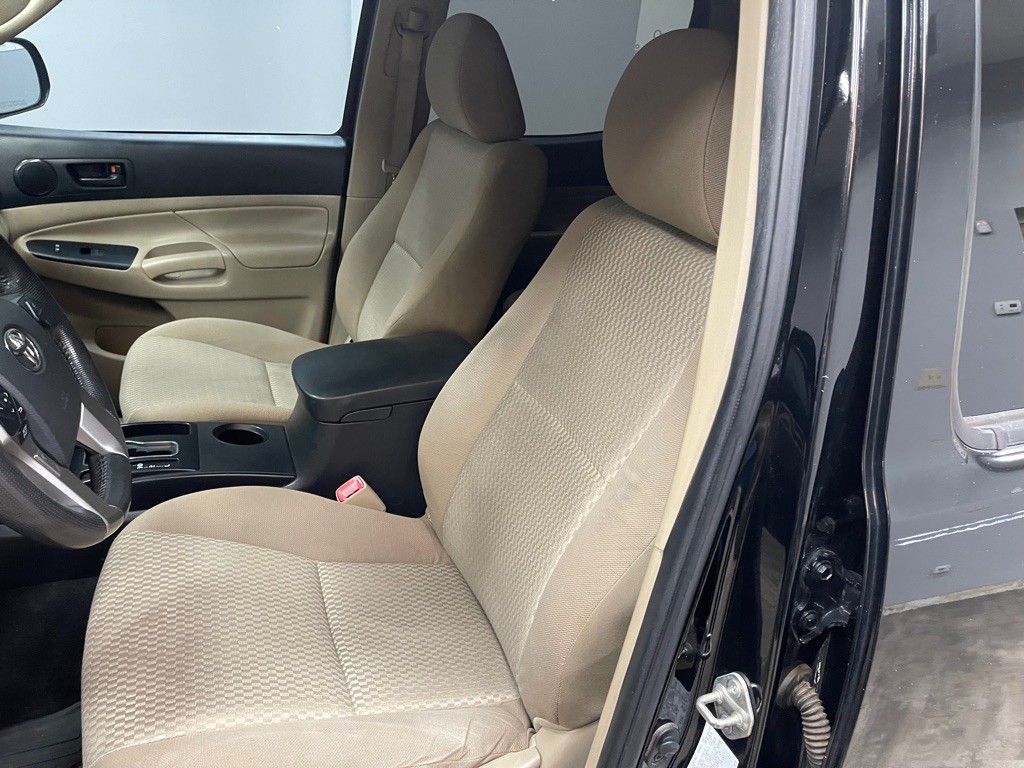 2014 Toyota Tacoma Image 19