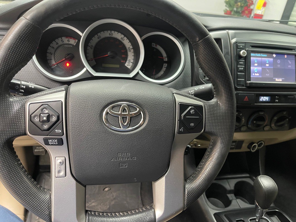 2014 Toyota Tacoma Image 24