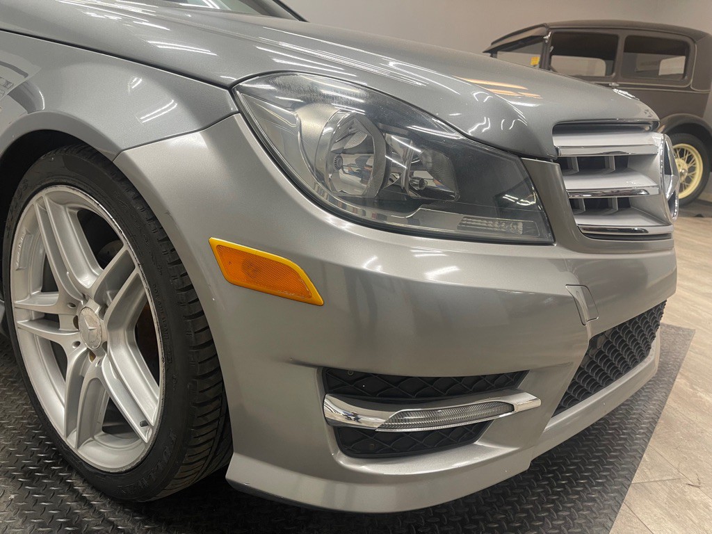 2012 Mercedes-Benz C-Class Image 6