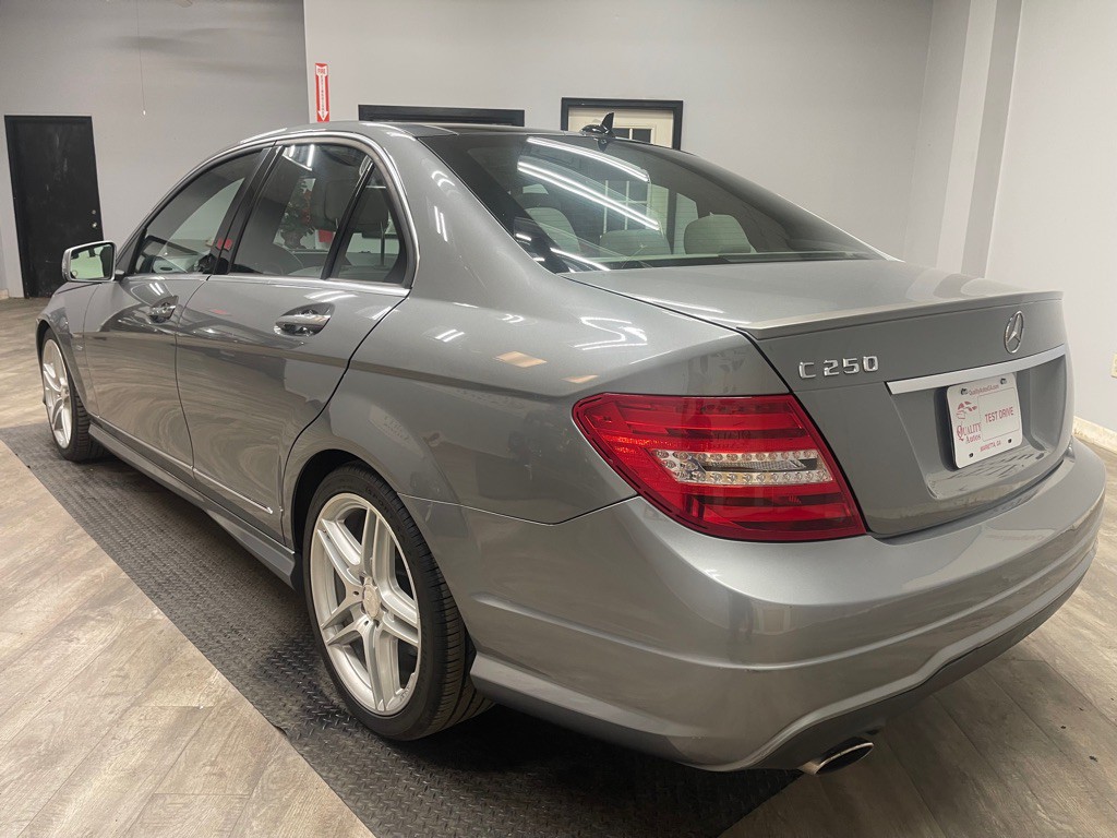 2012 Mercedes-Benz C-Class Image 9