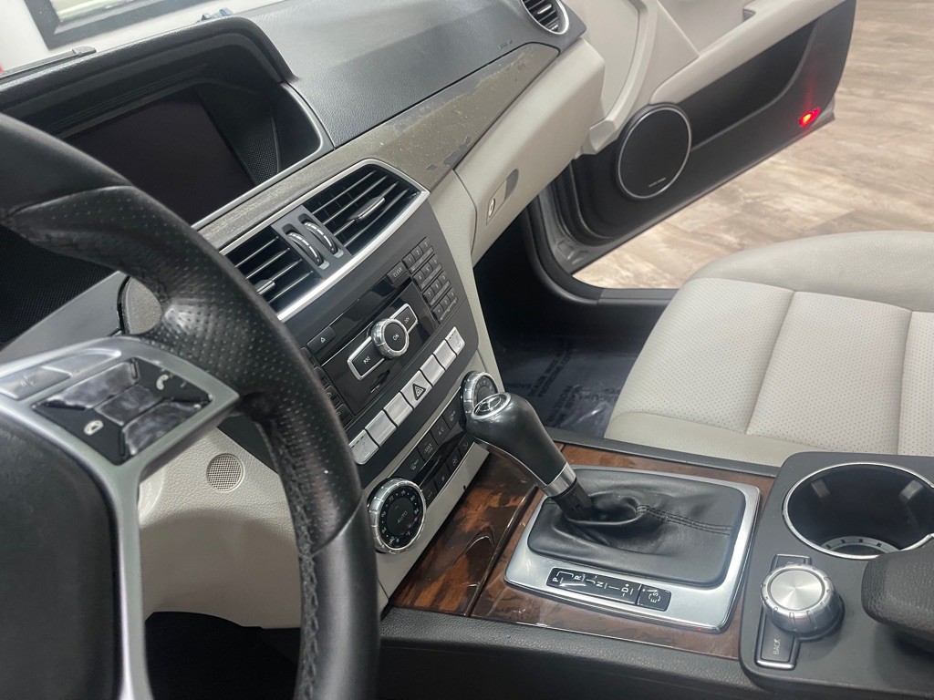 2012 Mercedes-Benz C-Class Image 17