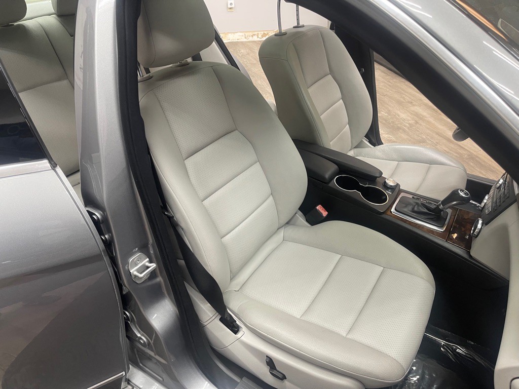 2012 Mercedes-Benz C-Class Image 18
