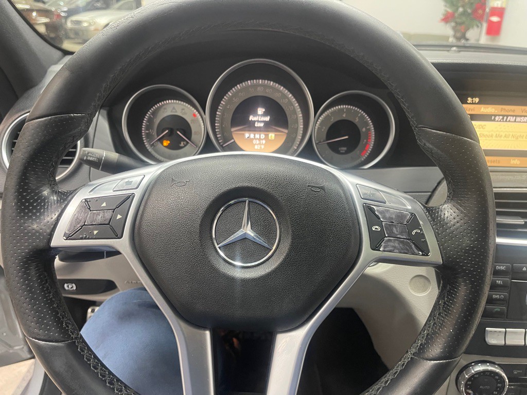 2012 Mercedes-Benz C-Class Image 22
