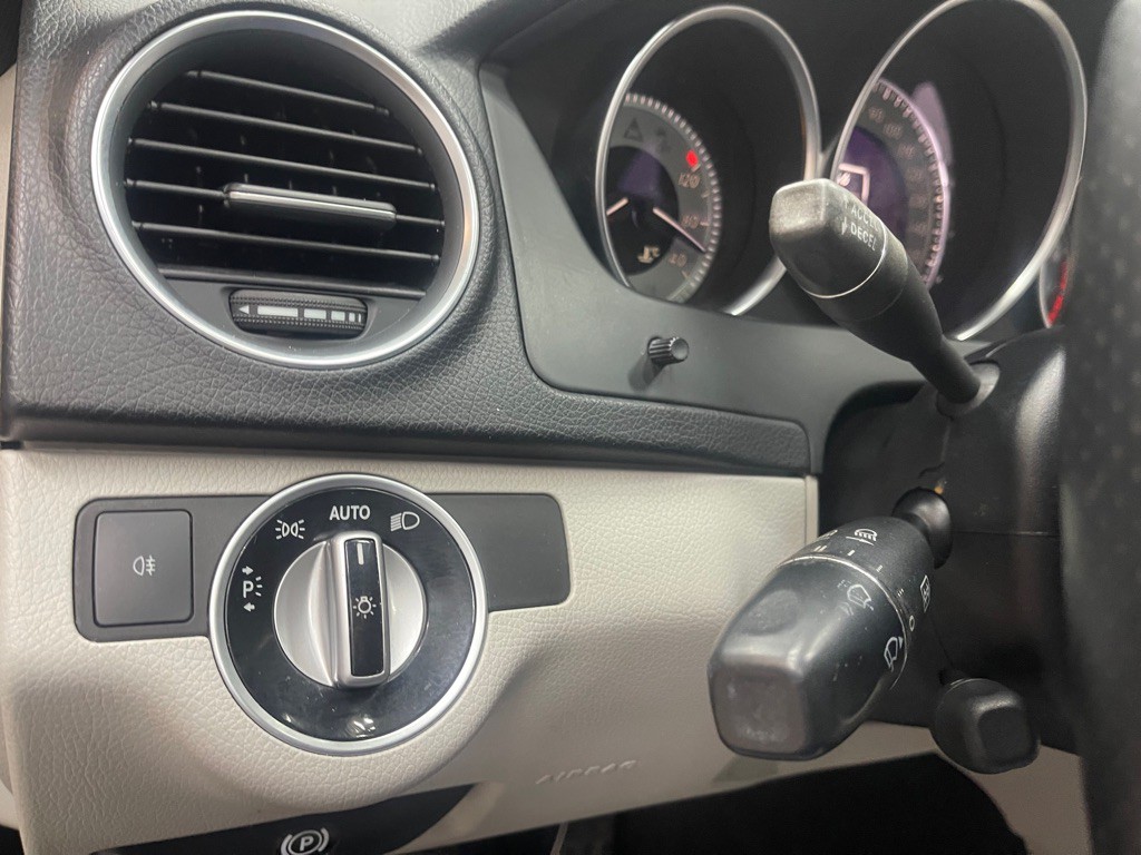 2012 Mercedes-Benz C-Class Image 29