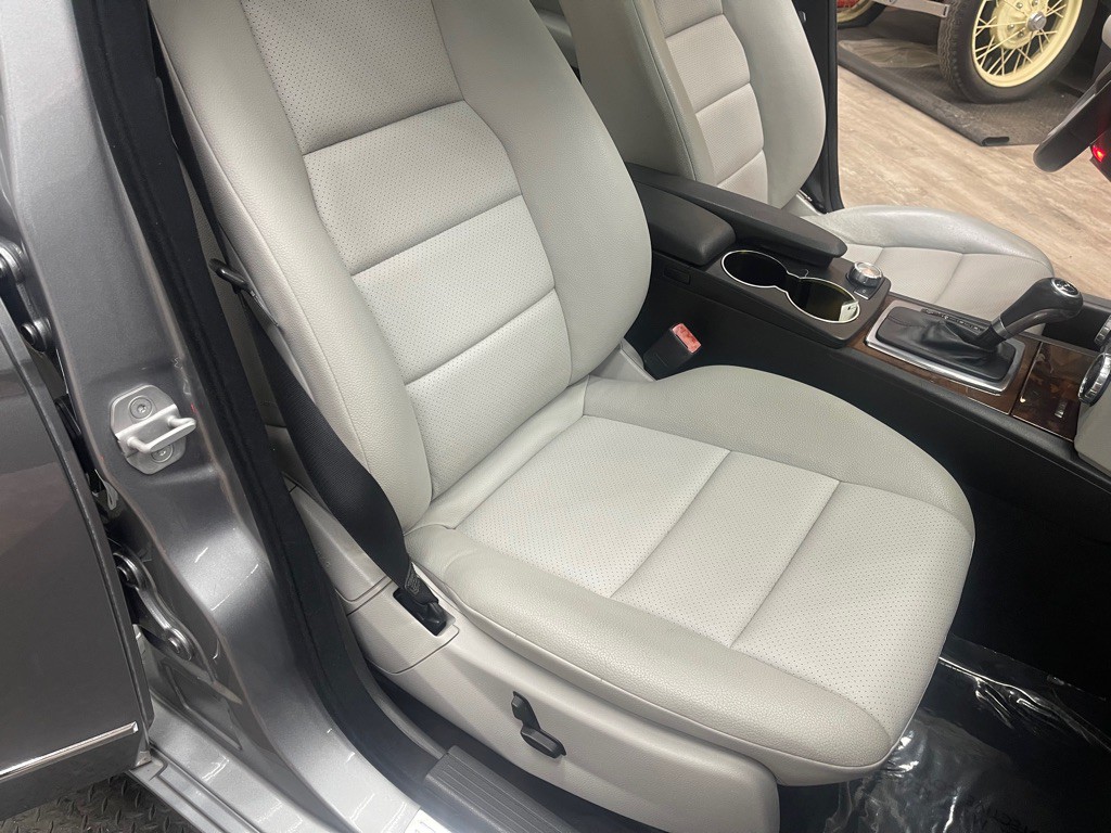 2012 Mercedes-Benz C-Class Image 36