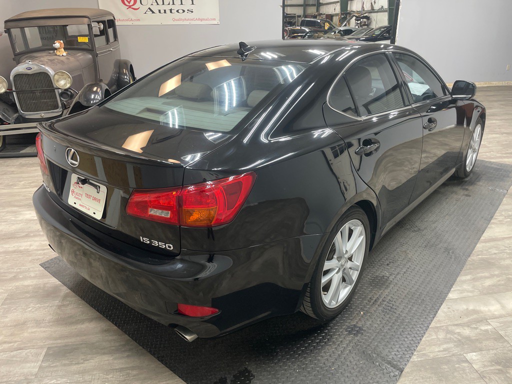 2007 Lexus IS Image 10