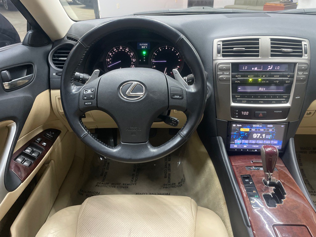 2007 Lexus IS Image 17
