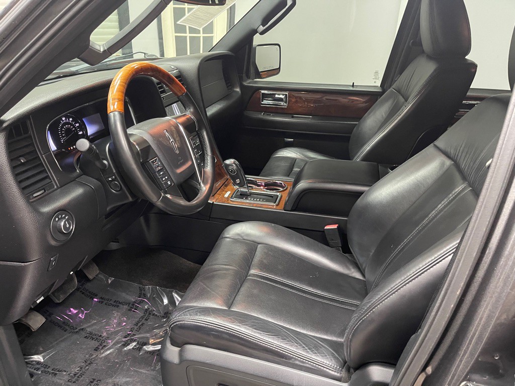 2016 Lincoln Navigator Image 17