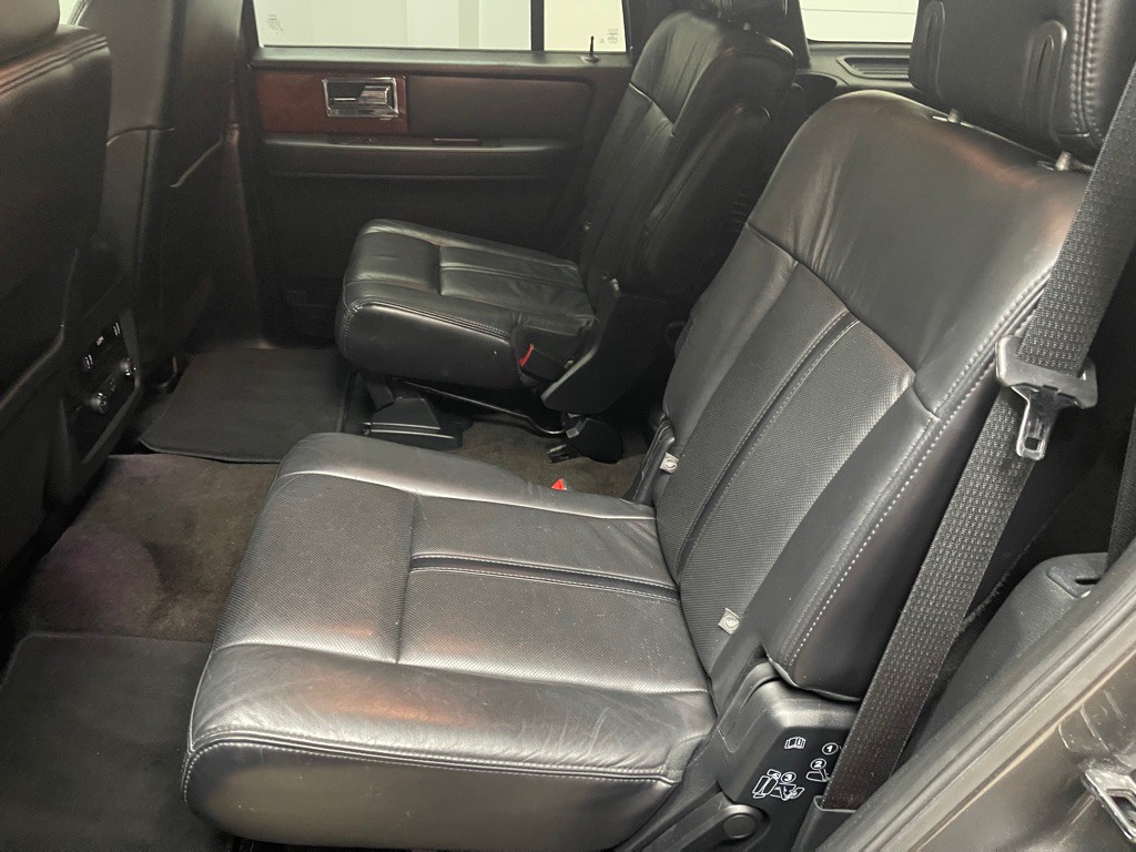 2016 Lincoln Navigator Image 19