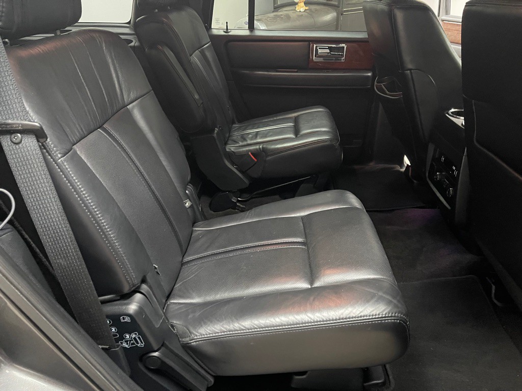 2016 Lincoln Navigator Image 21