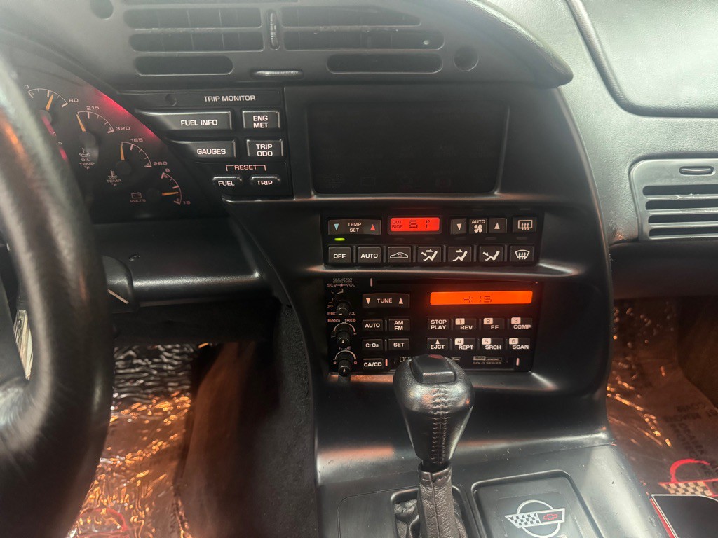 1995 Chevrolet Corvette Image 24