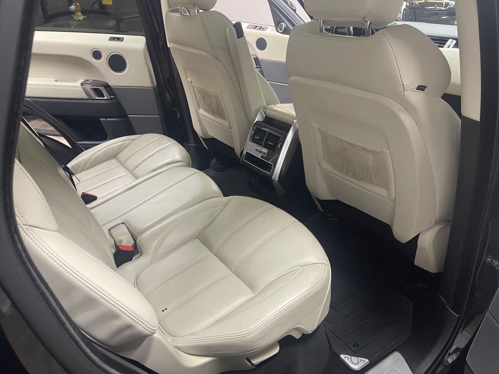 2015 Land Rover Range Rover Sport Image 24