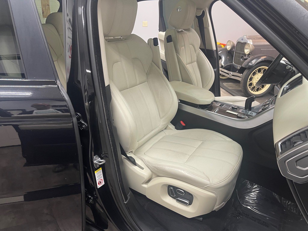 2015 Land Rover Range Rover Sport Image 25