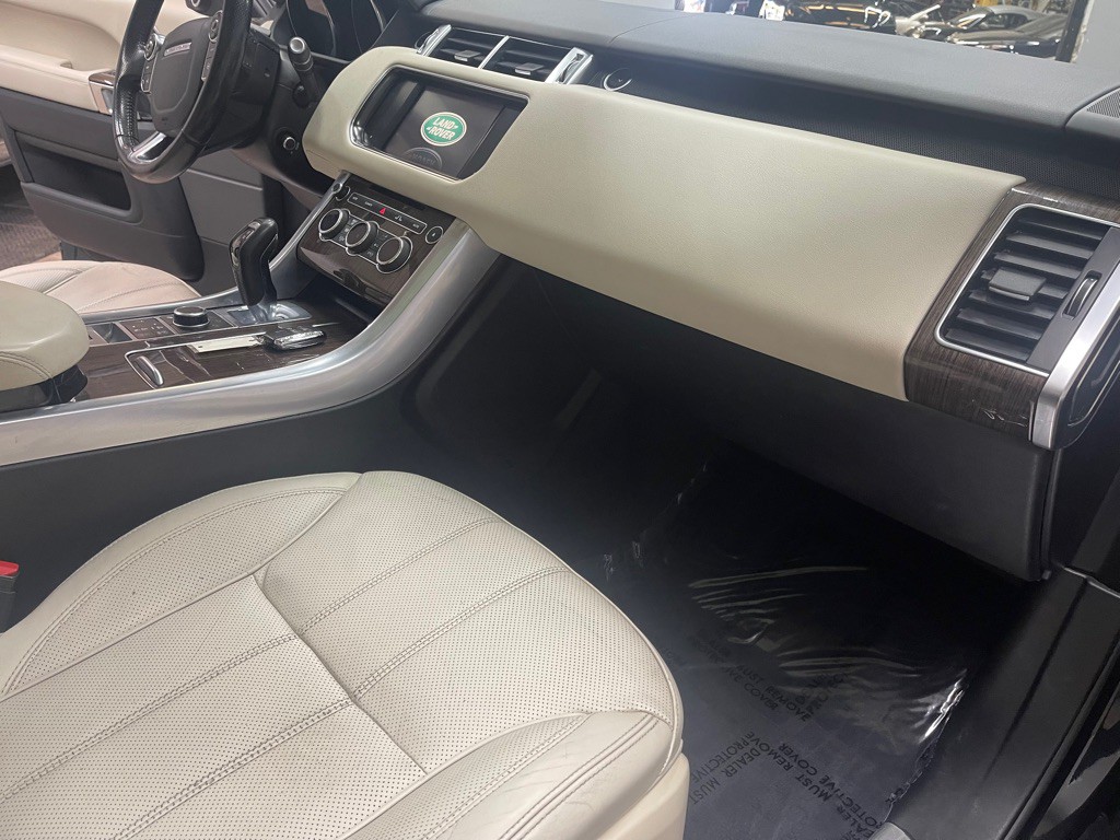 2015 Land Rover Range Rover Sport Image 26