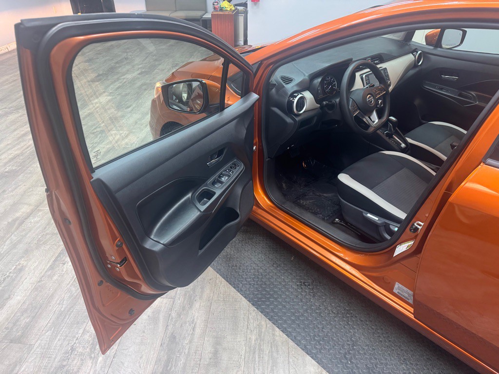 2020 Nissan Versa Image 11