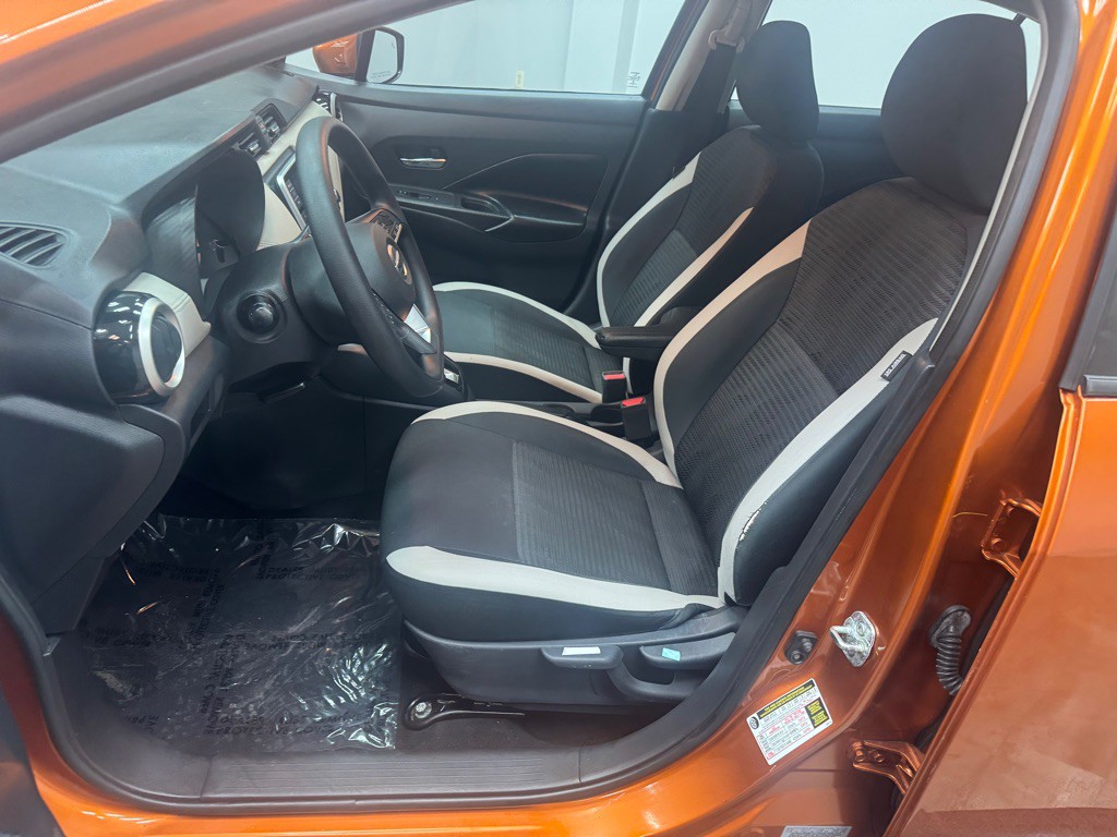 2020 Nissan Versa Image 13