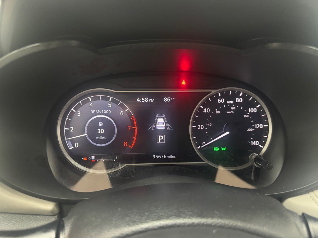 2020 Nissan Versa Image 18