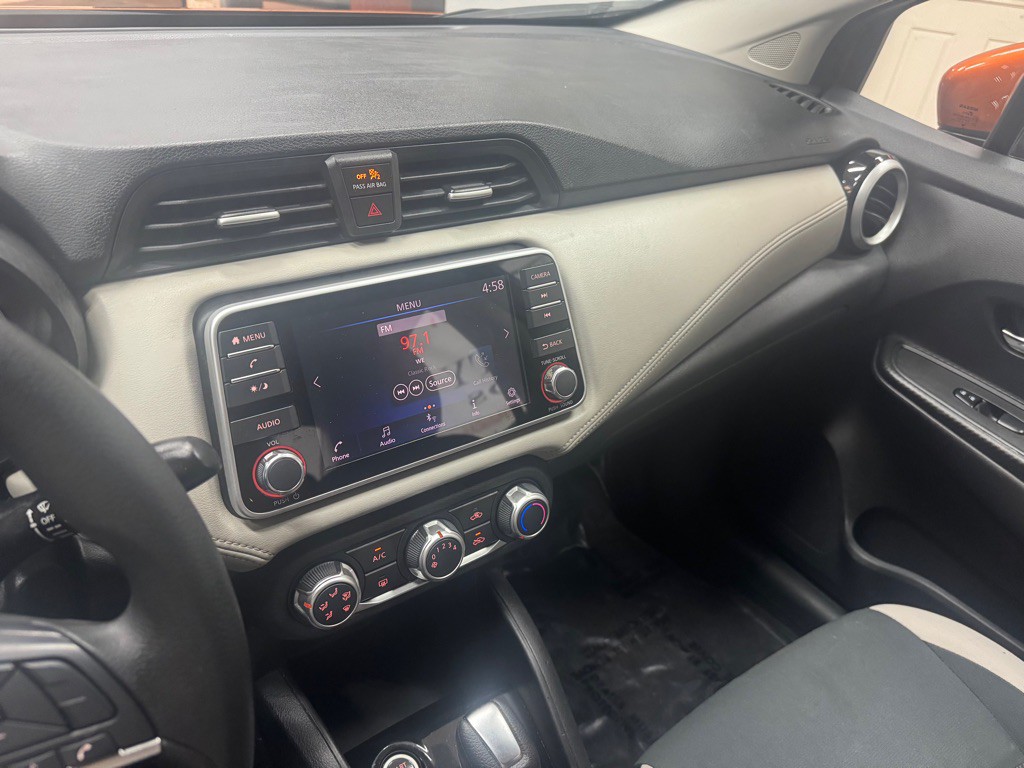 2020 Nissan Versa Image 20