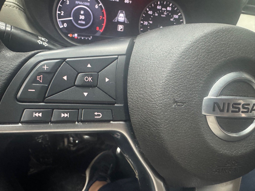 2020 Nissan Versa Image 26