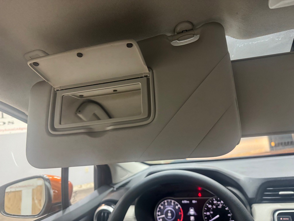2020 Nissan Versa Image 29