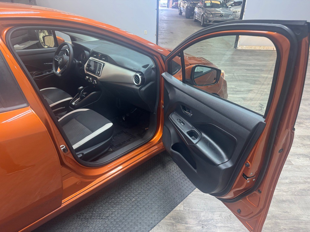 2020 Nissan Versa Image 37