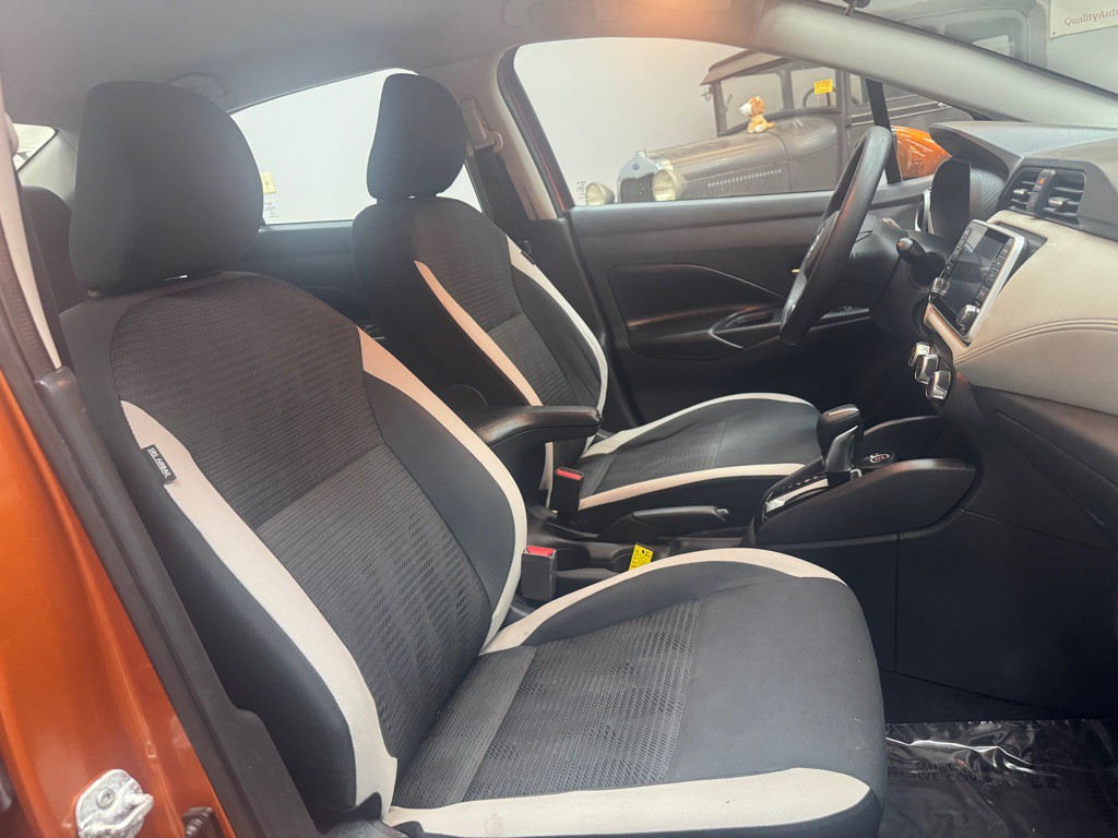2020 Nissan Versa Image 40