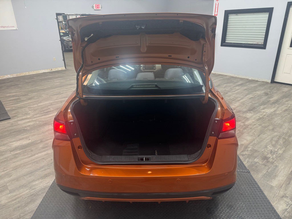 2020 Nissan Versa Image 41