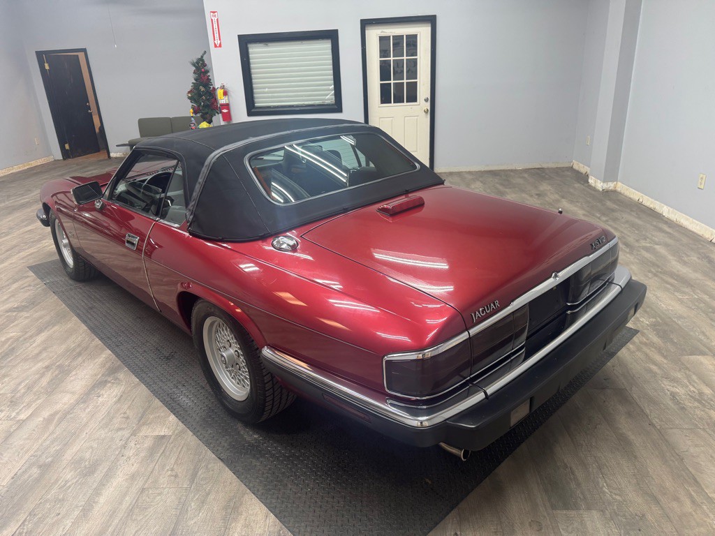 1992 Jaguar XJ Image 12
