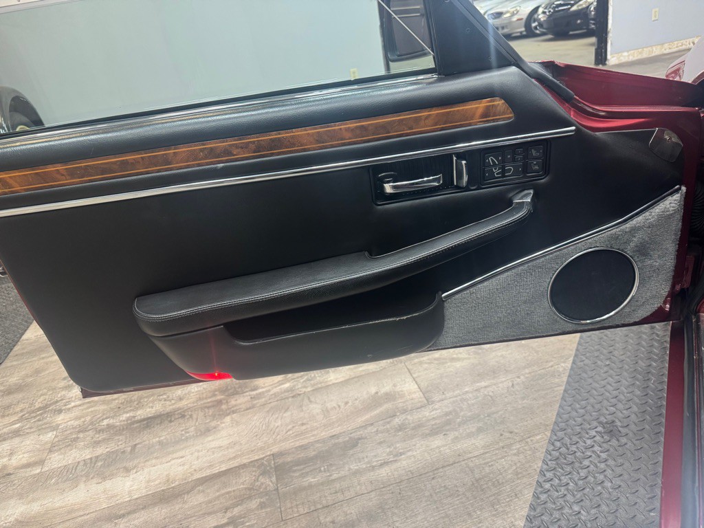 1992 Jaguar XJ Image 14