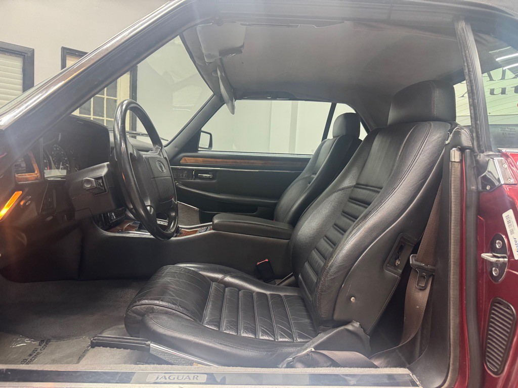 1992 Jaguar XJ Image 18