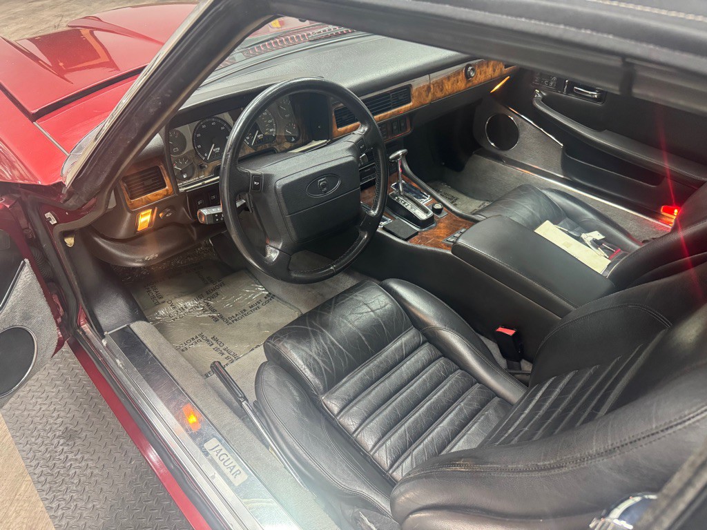 1992 Jaguar XJ Image 19
