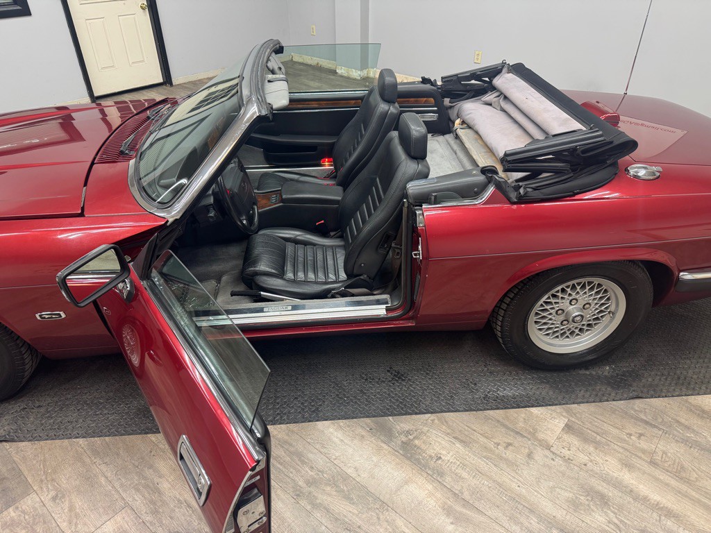 1992 Jaguar XJ Image 34