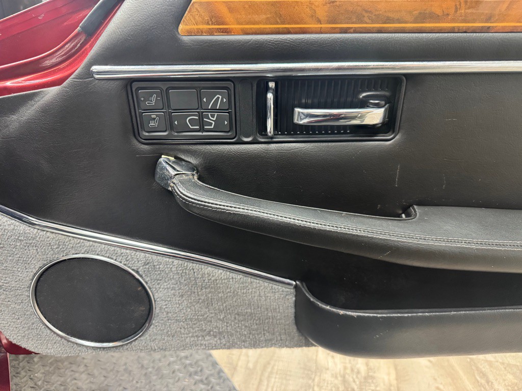 1992 Jaguar XJ Image 57