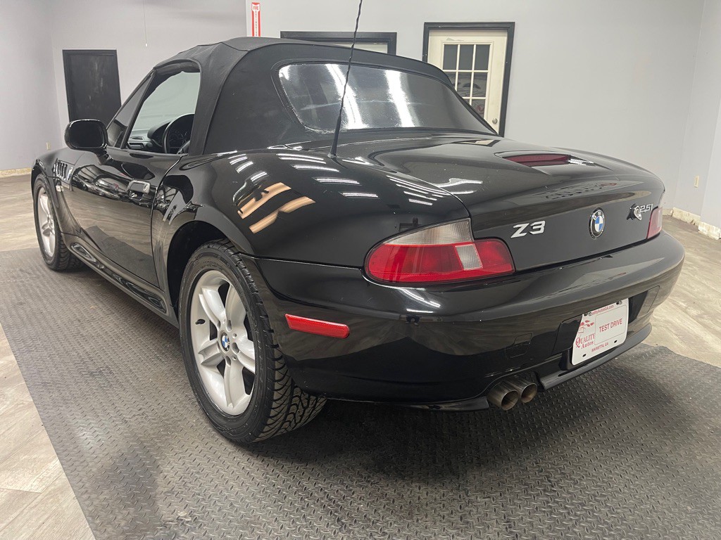 2002 BMW Z3 Image 13