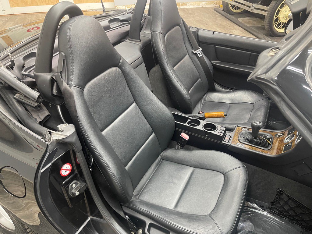 2002 BMW Z3 Image 23