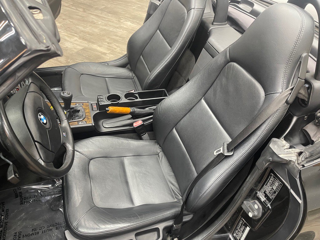 2002 BMW Z3 Image 25
