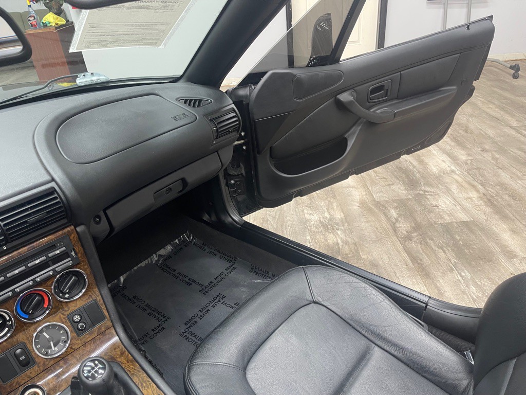 2002 BMW Z3 Image 27